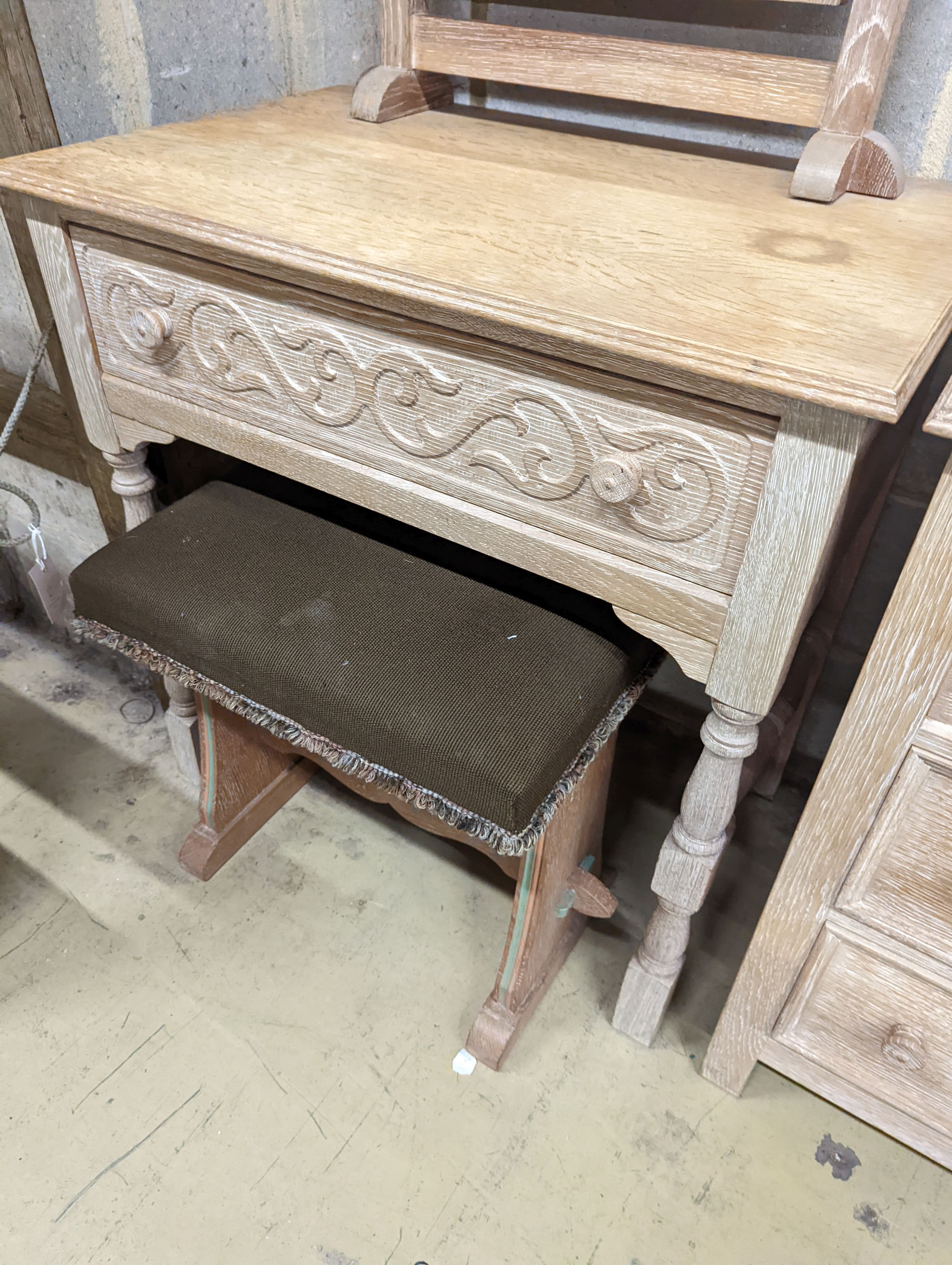 A Maple oak limed oak bedroom suite. Chest - W-71cm, D-46cm, H-137cm.